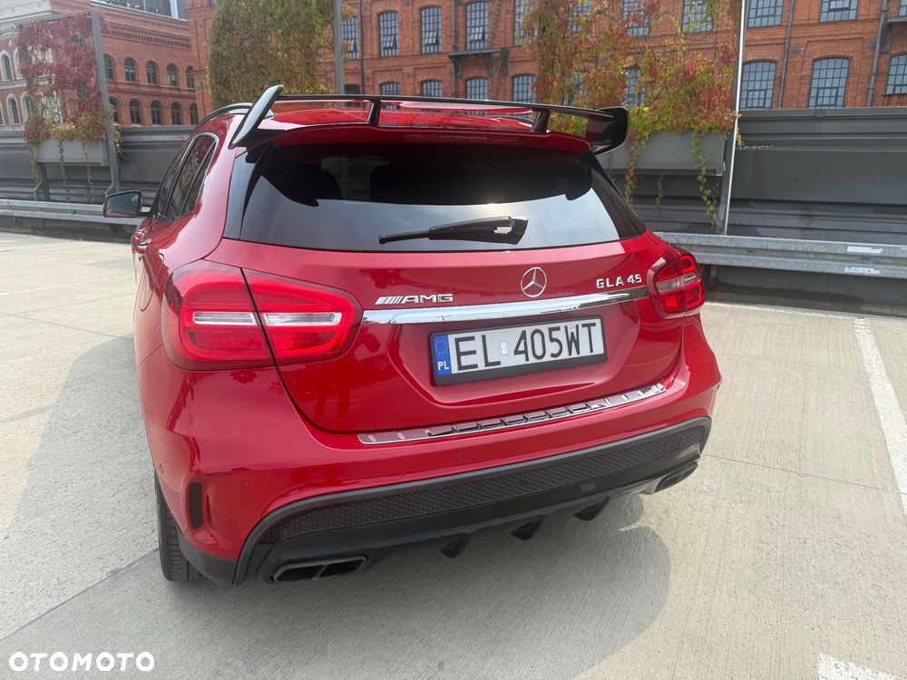 Mercedes-Benz GLA - 17