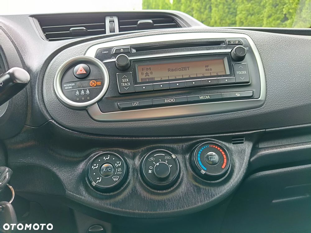 Toyota Yaris - 10