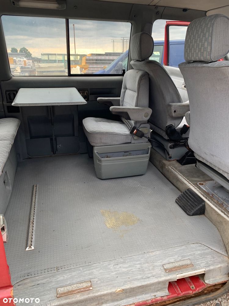 Volkswagen Multivan - 15