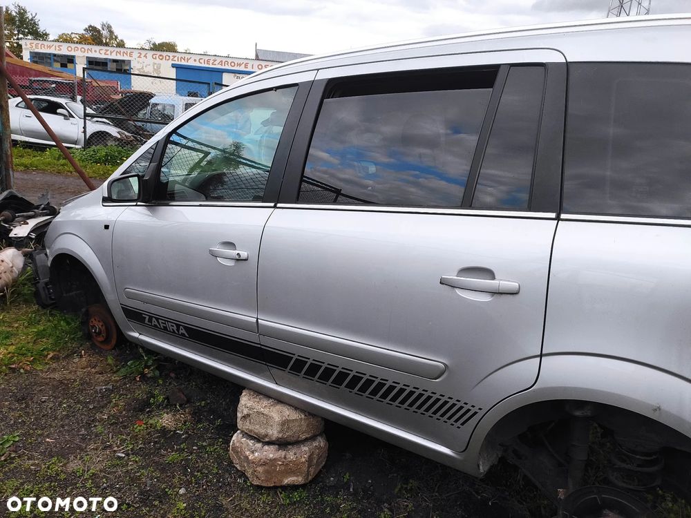 Opel Zafira B 08r silnik 1.8 16v lakier z157 na części - 7
