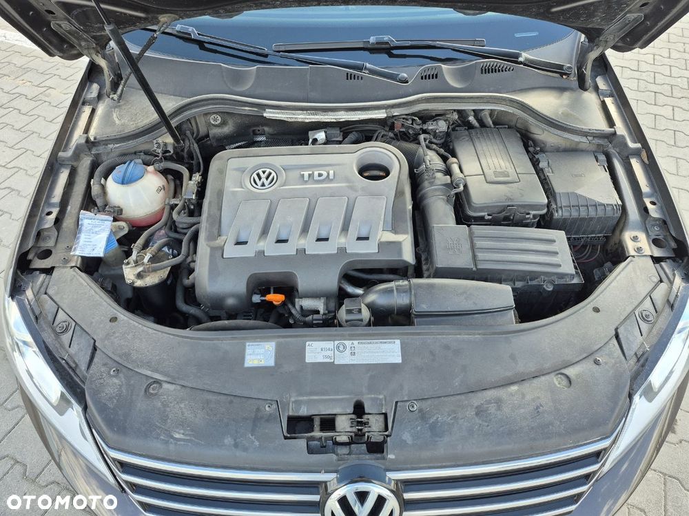 Volkswagen Passat 2.0 TDI Comfortline - 32
