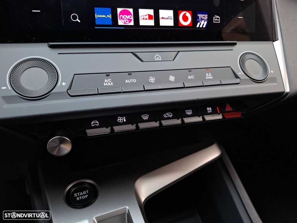 Peugeot 308 SW 1.2 Hybrid Allure e-DCS6 — fotografia 25