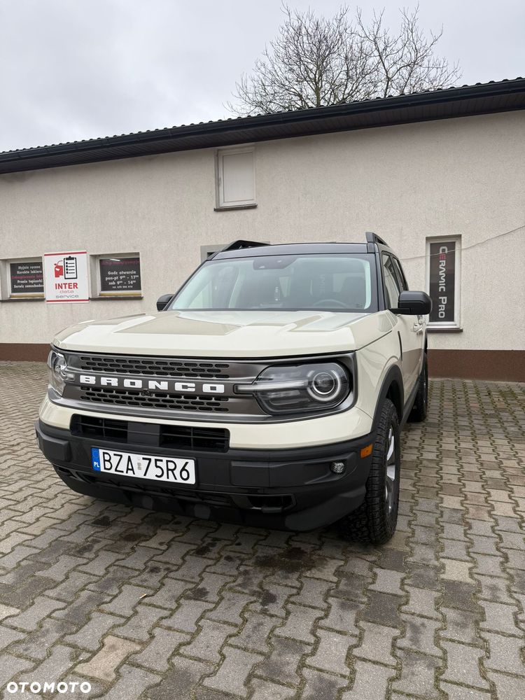 Ford Bronco - 3