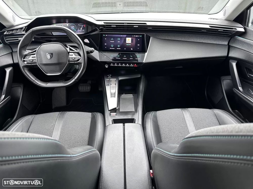 Peugeot 308 SW 1.2 PureTech Allure Pack EAT8 - 26
