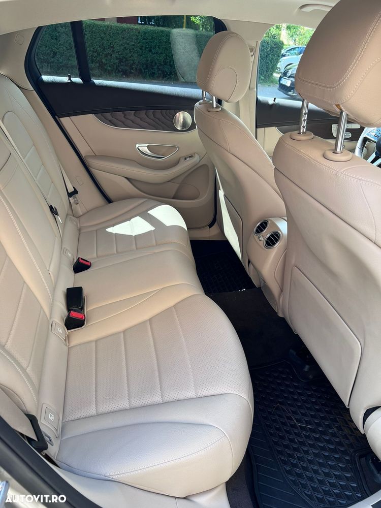 Mercedes-Benz GLC 200 4Matic 9G-TRONIC AMG Line - 4