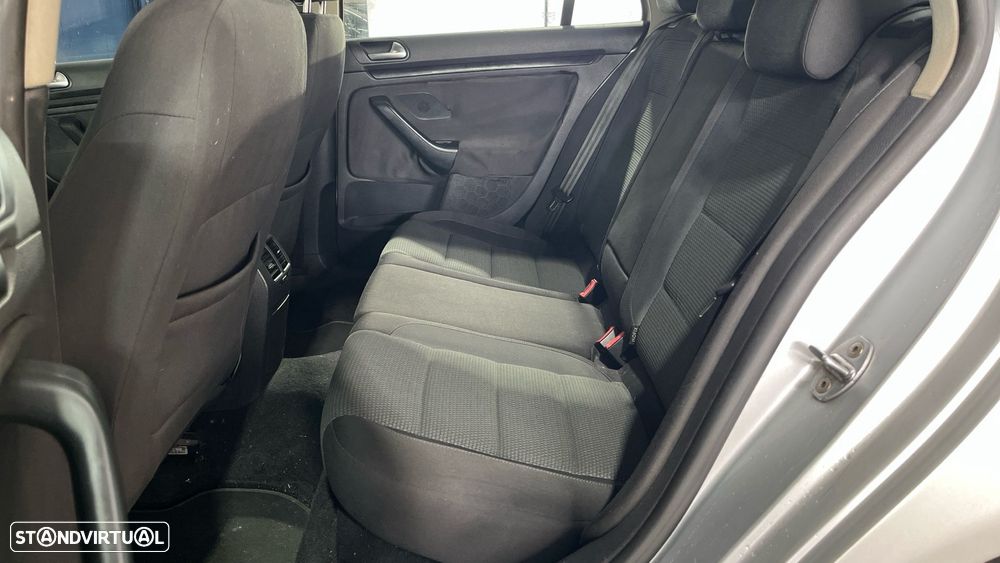 VW Golf Variant 1.6 TDi DPF 4Motion Comfortline - 9