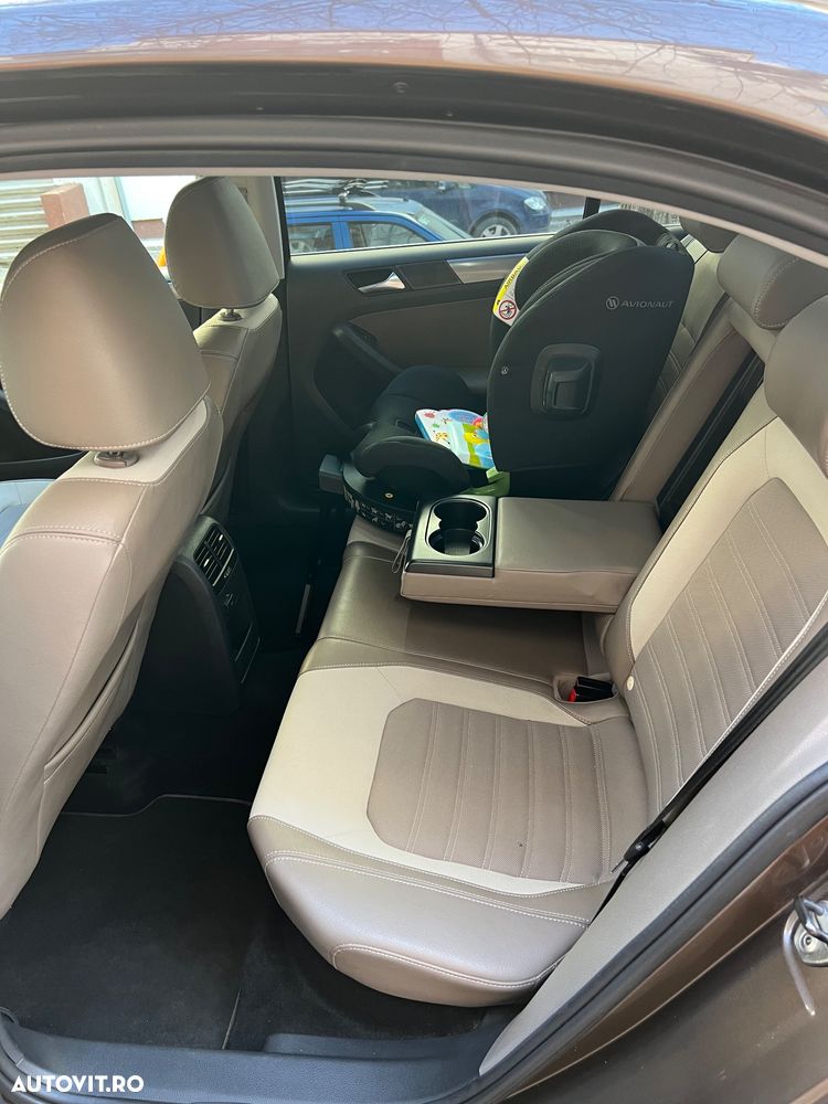 Volkswagen Jetta 1.6 TDI DPF Highline DSG - 6