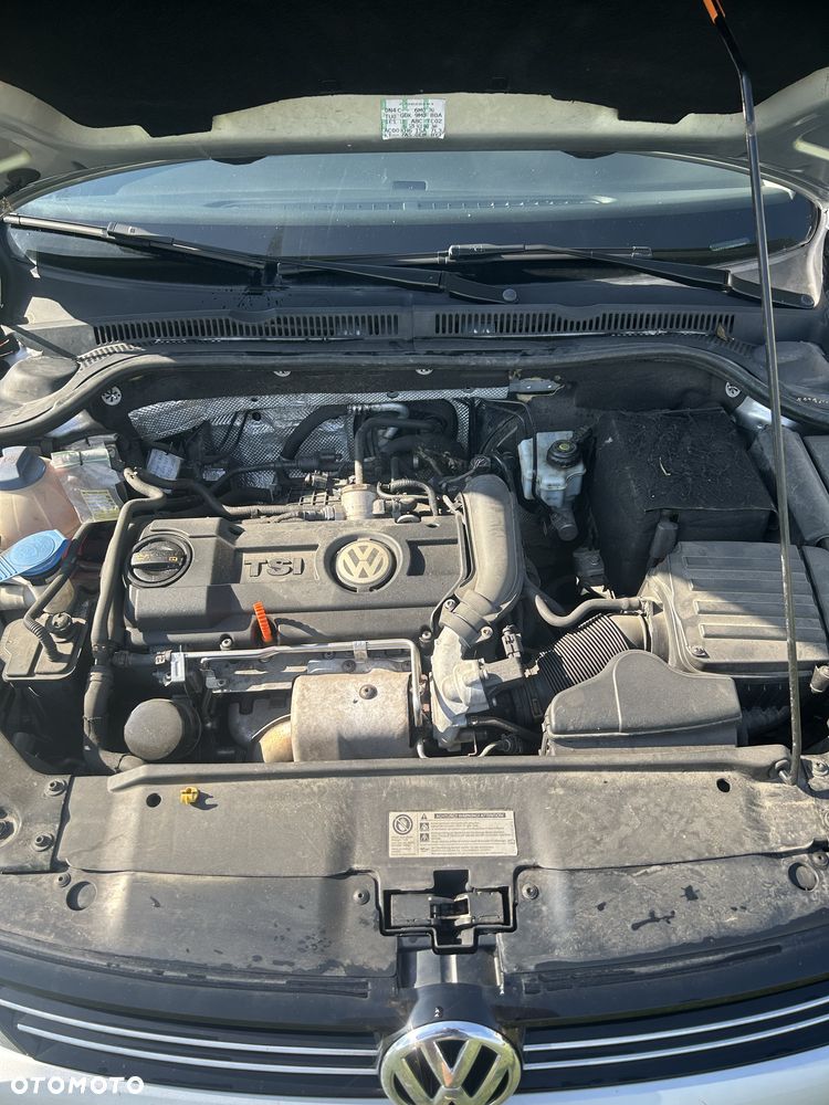 Volkswagen Jetta - 8