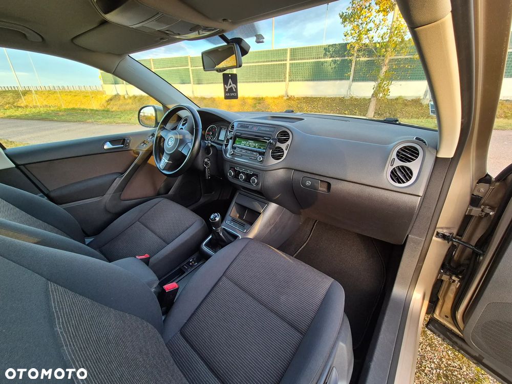 Volkswagen Tiguan 2.0 TDI BlueMot Trend&Fun - 27