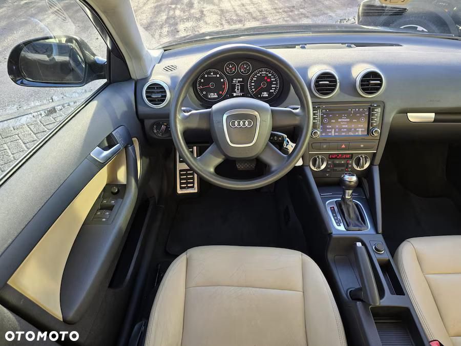 Audi A3 Sportback 1.6 Ambiente S tronic - 10