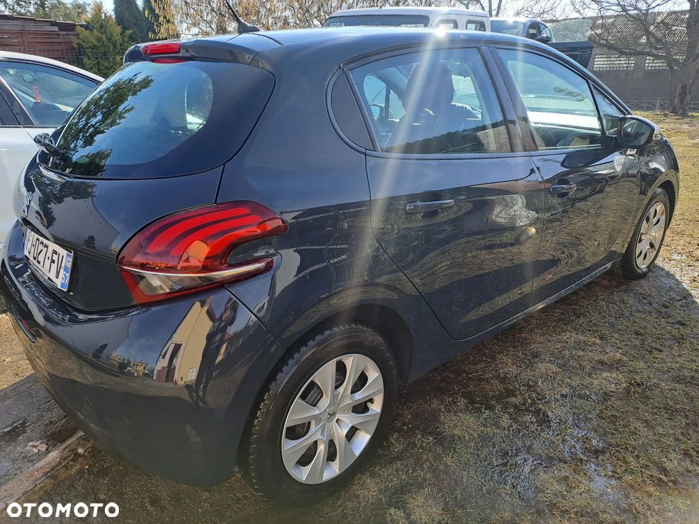 Peugeot 208 1.2 PureTech Like S&S - 8