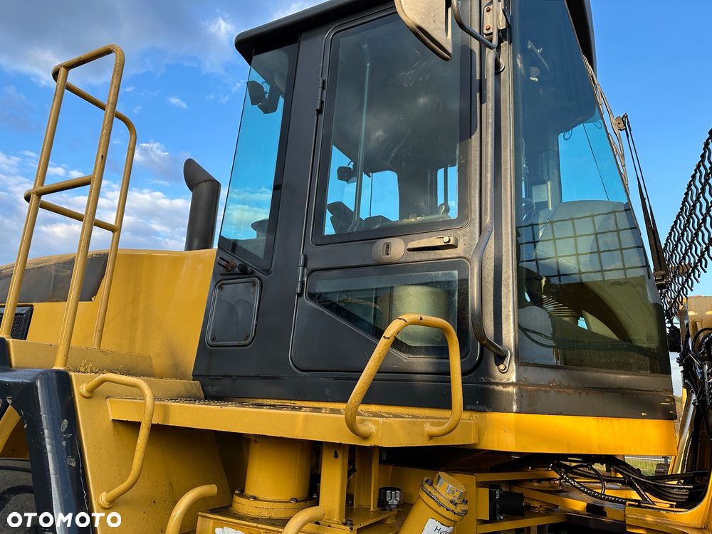 Liu Gong CLG862 lll Cat Liebherr JCB - 21