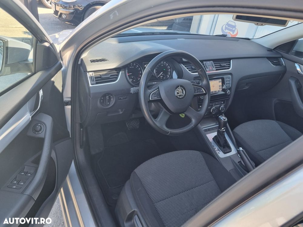 Skoda Octavia 1.6 TDI DPF DSG Ambition - 10