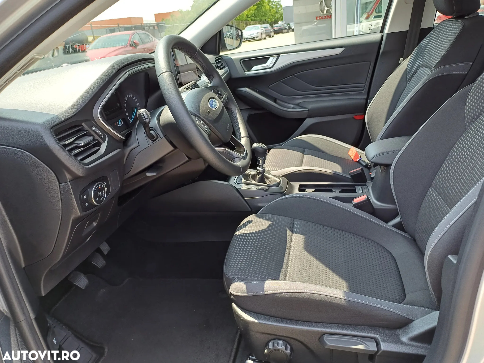 Ford Focus 1.0 EcoBoost Trend Edition - 9