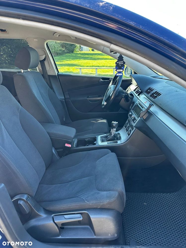 Volkswagen Passat - 7