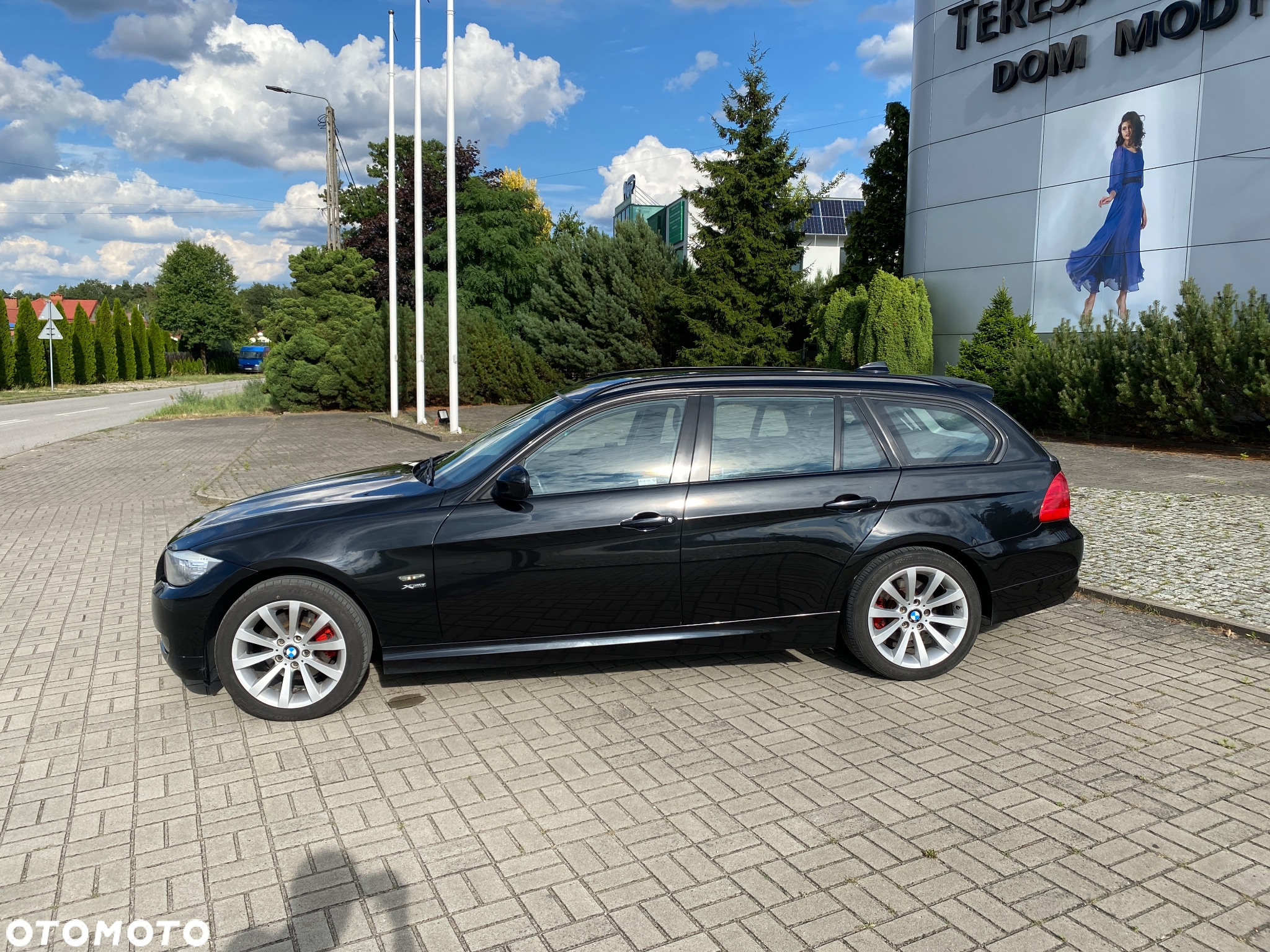 BMW Seria 3 320d DPF Touring - 14