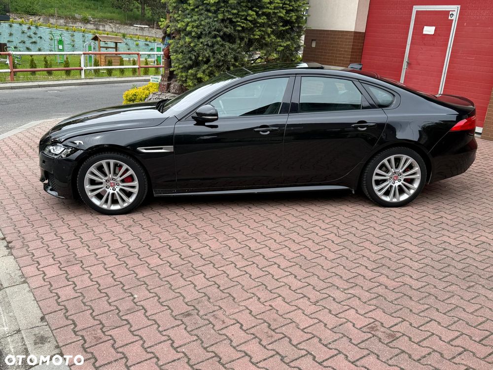 Jaguar XF S AWD - 8