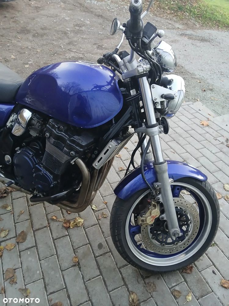 Suzuki GSX - 4