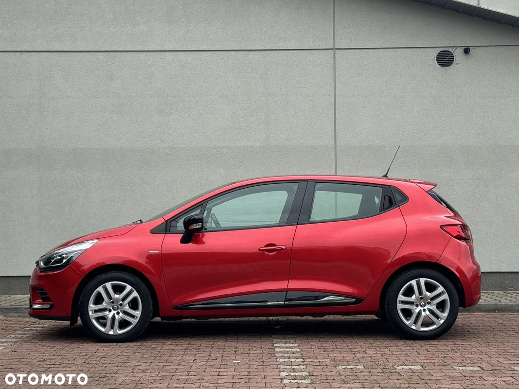 Renault Clio 1.2 16V 75 LIMITED - 9