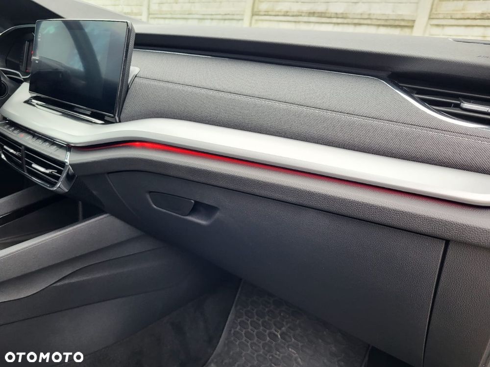 Skoda Octavia 2.0 TDI DSG Exclusive Plus - 38