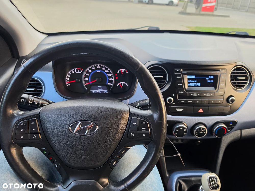 Hyundai i10 1.2 Fifa World Cup Edition - 19