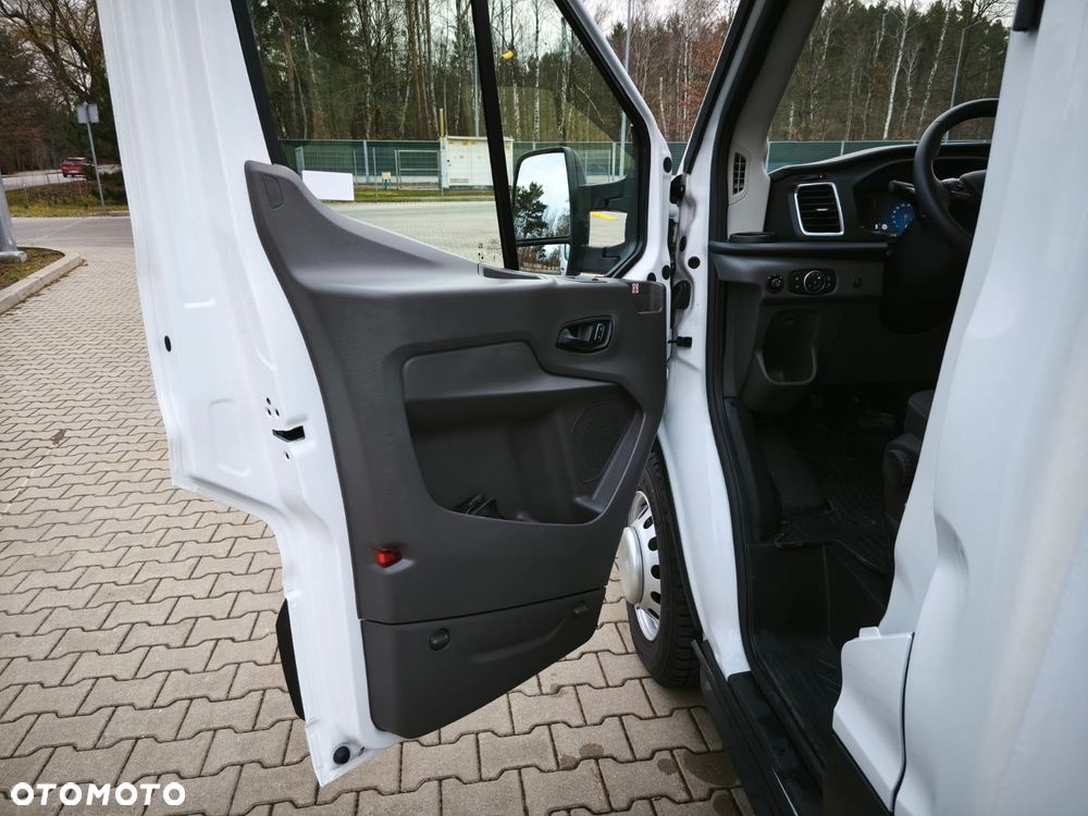 Ford Transit bliźniak laweta / autopomoc. Najazd 5m - 12