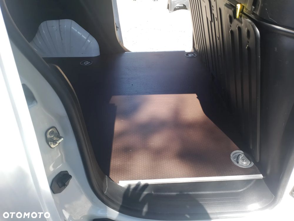 Toyota Proace city - 33