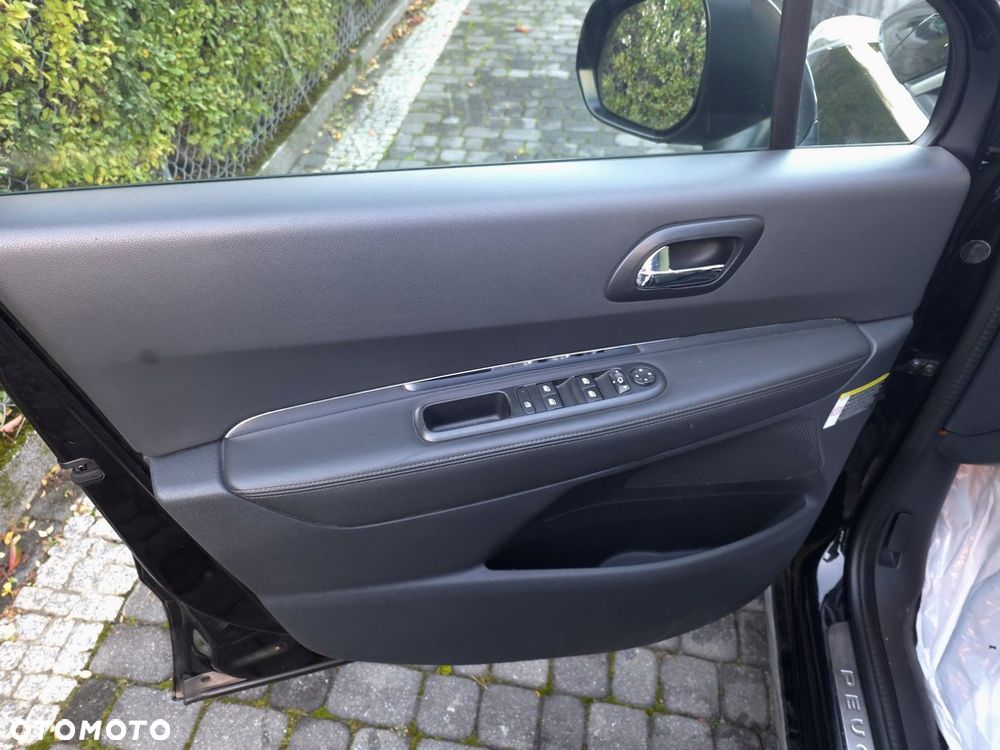 Peugeot 3008 2.0 HDi Allure - 16