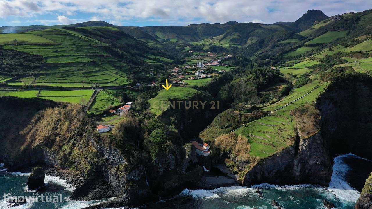 Terreno 2 em 1 localizado na ilha das Flores - Grande imagem: 3/12