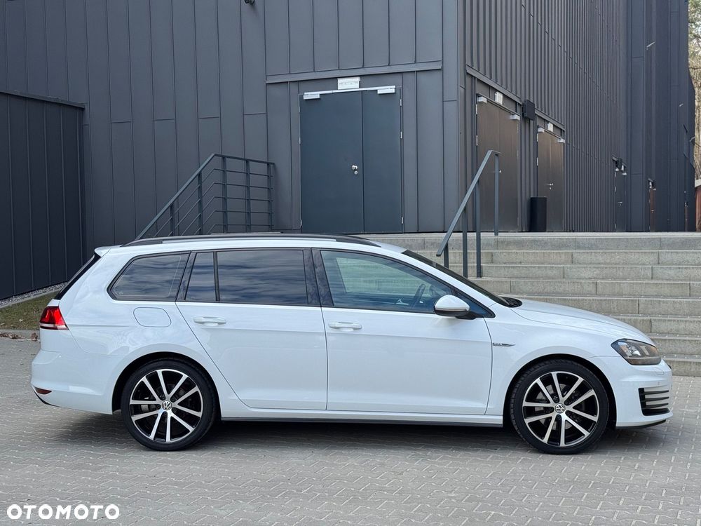 Volkswagen Golf GTD 2.0 TDI SCR DSG - 10