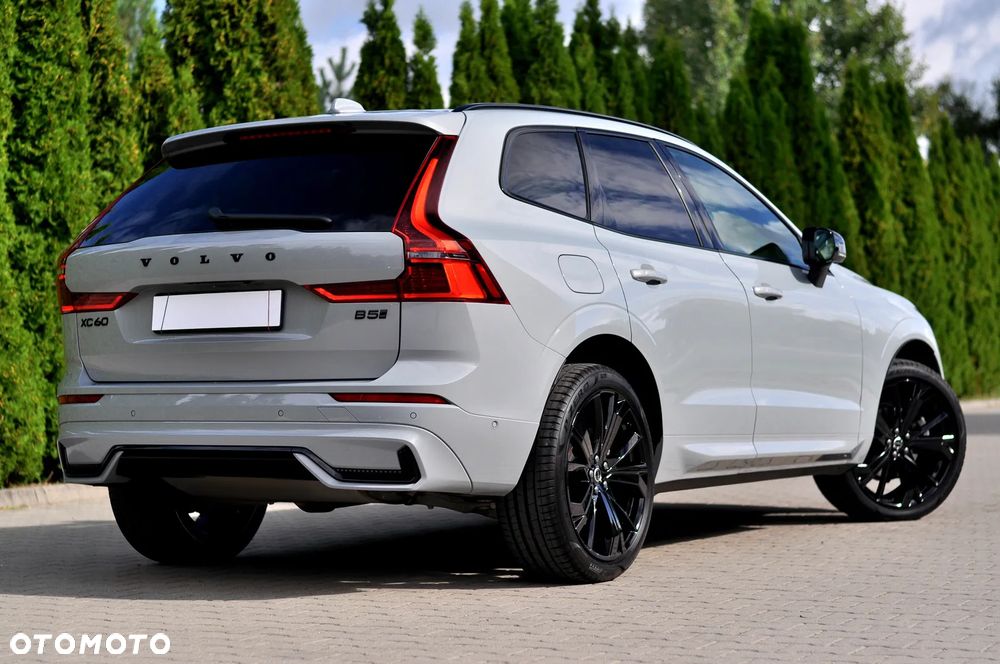 Volvo XC 60 B5 B AWD Plus Dark - 10