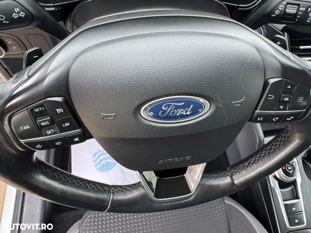 Ford Focus - 13