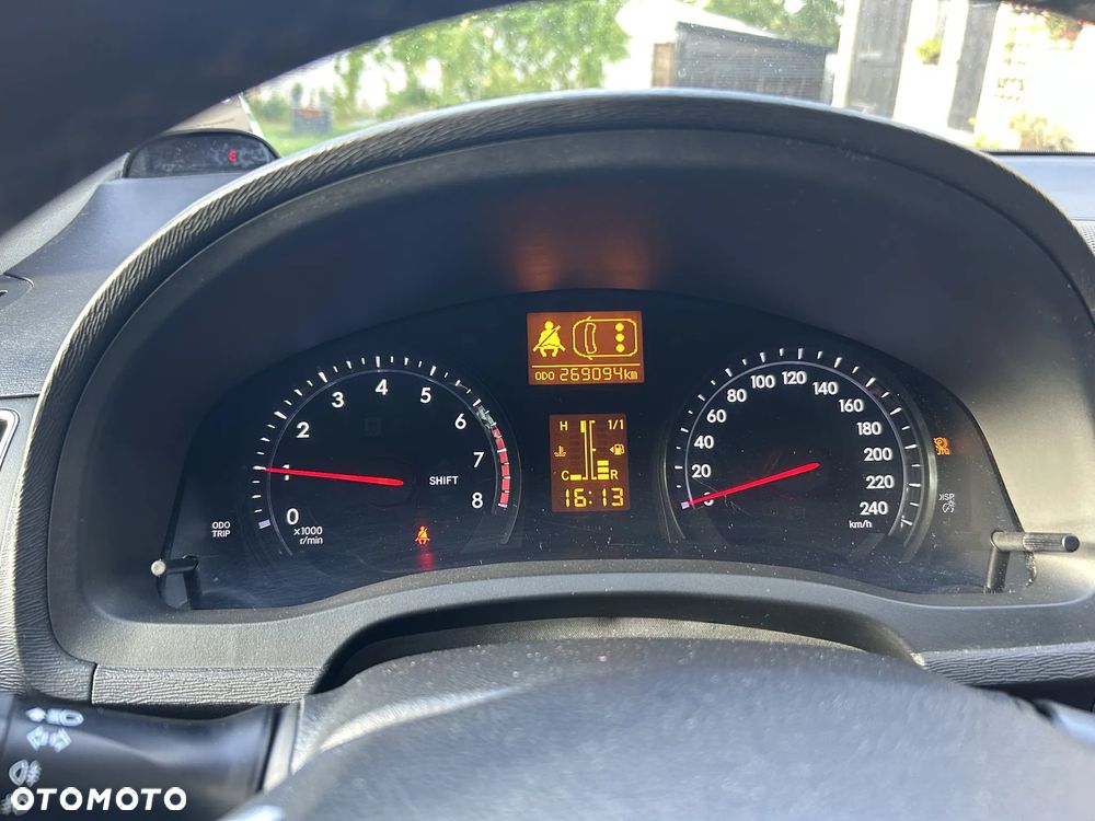 Toyota Avensis 1.8 Premium - 13