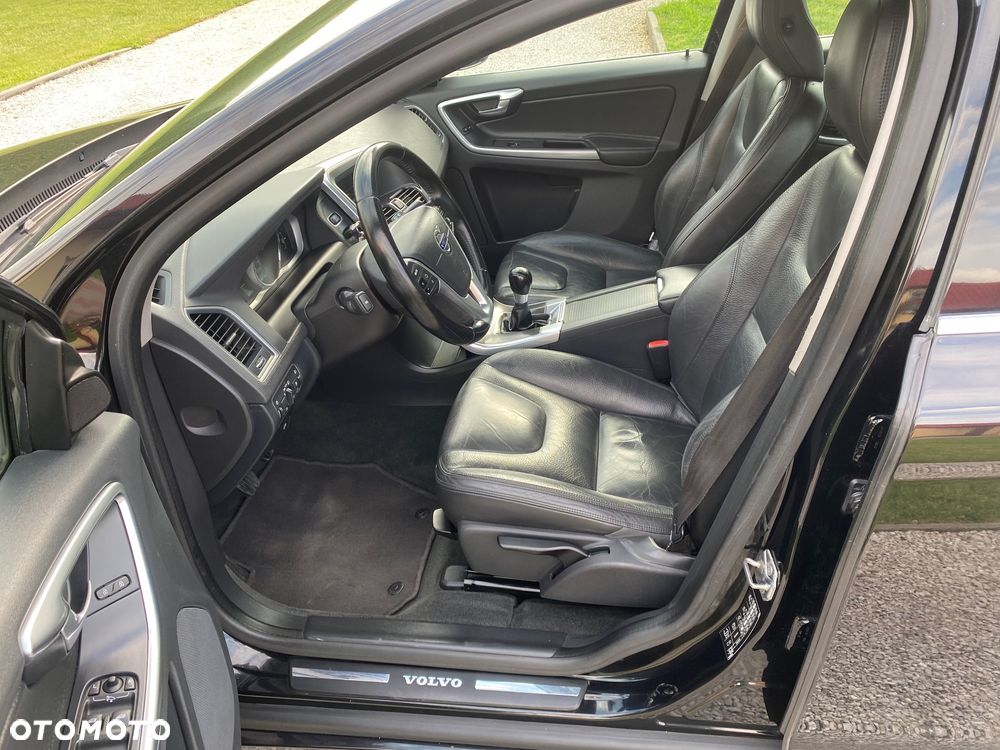 Volvo XC 60 D3 Momentum - 16