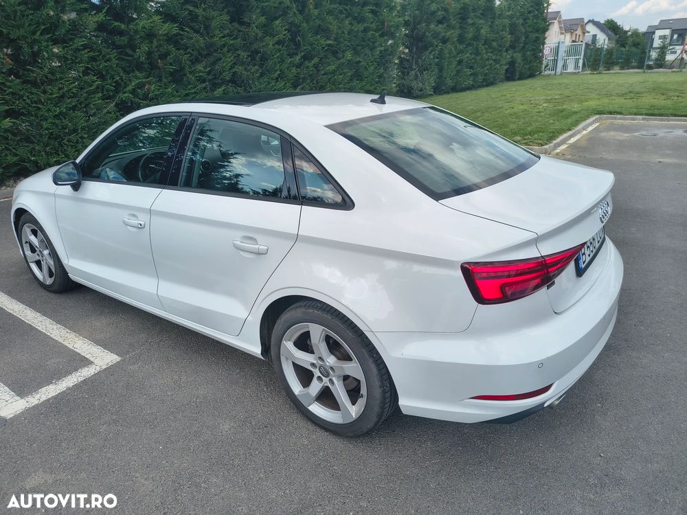 Audi A3 1.6 TDI S tronic Sport - 4