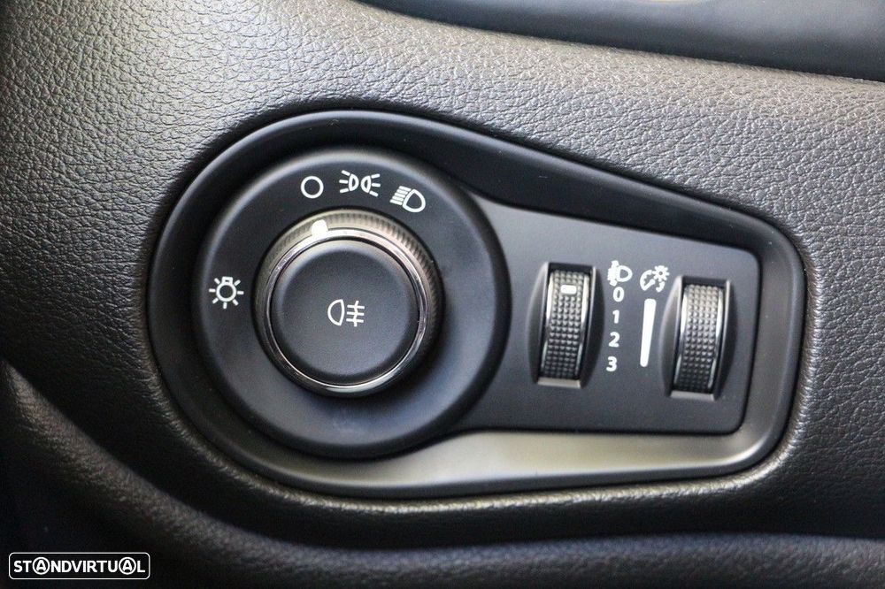 Jeep Renegade 1.0 T Sport - 34