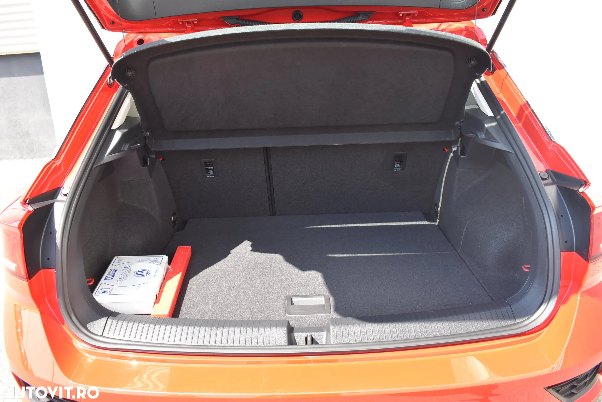 Volkswagen T-ROC 1.6 TDI Base - 23