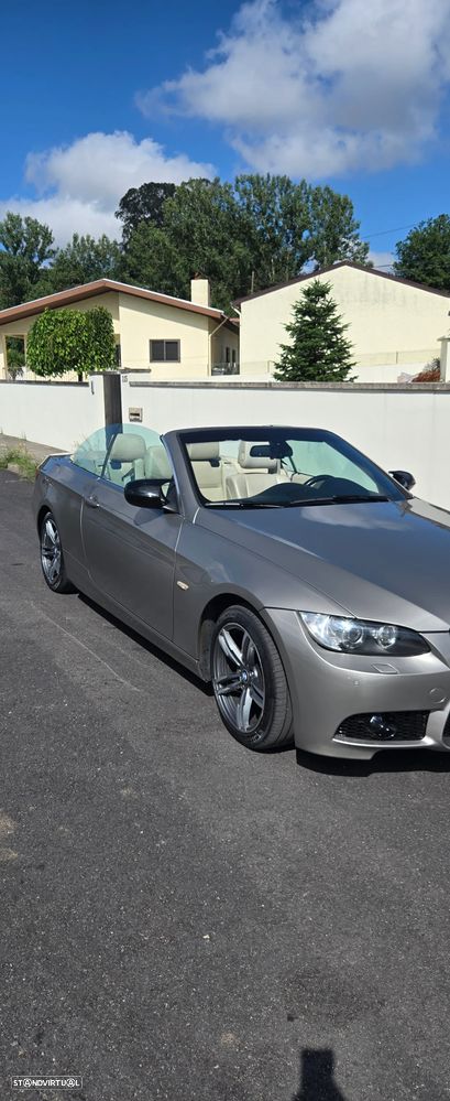 BMW 320 i Cabrio Auto - 2