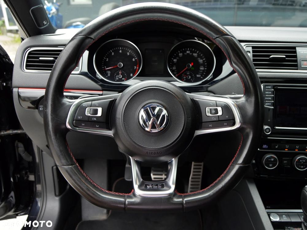 Volkswagen Jetta - 13