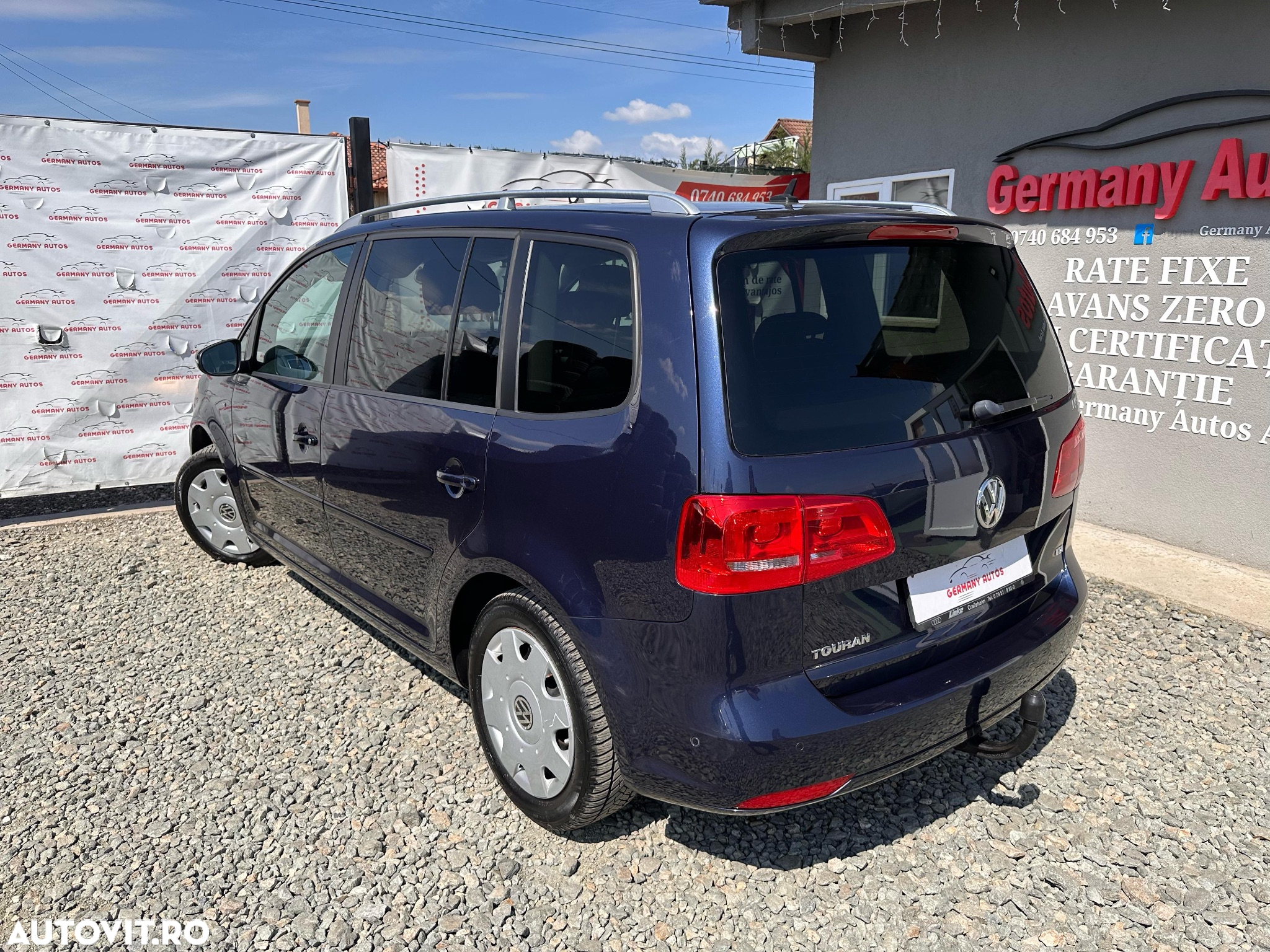 Volkswagen Touran - 4