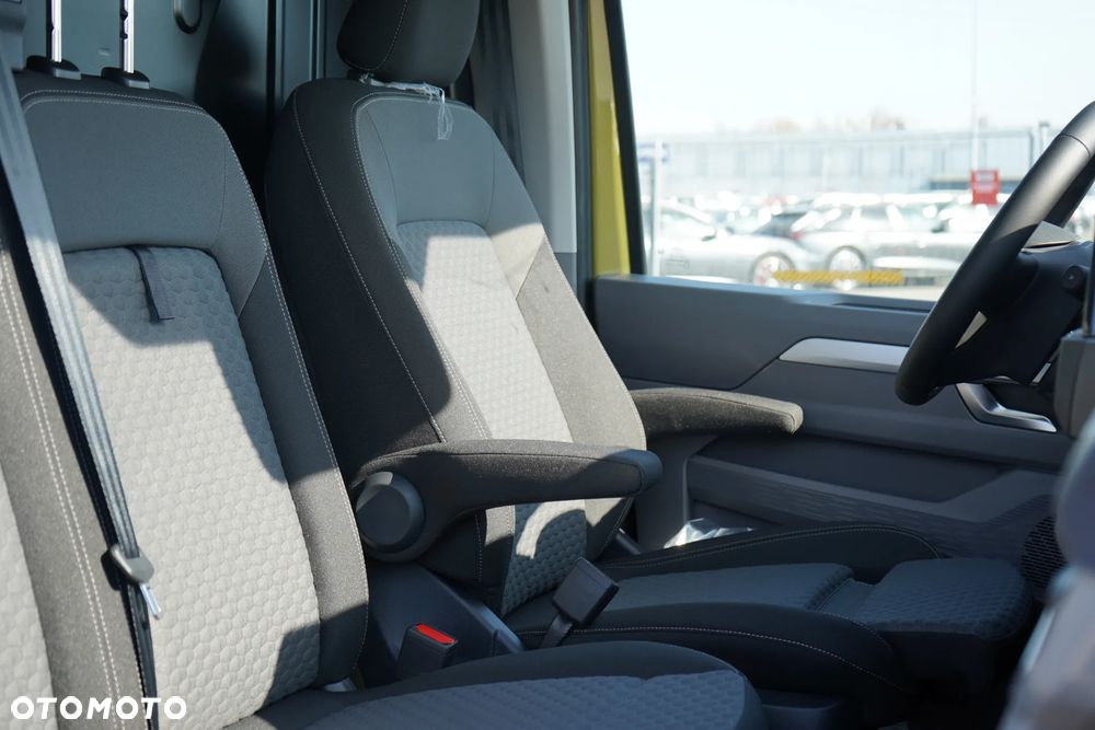 Volkswagen Transporter T7 - 31