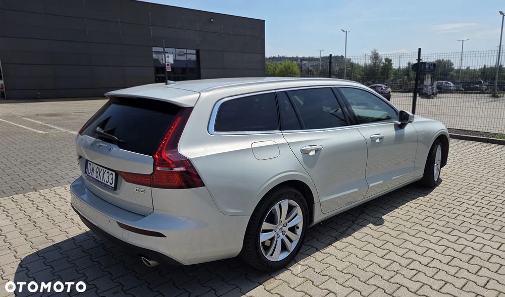 Volvo V60 D3 SCR Momentum - 3