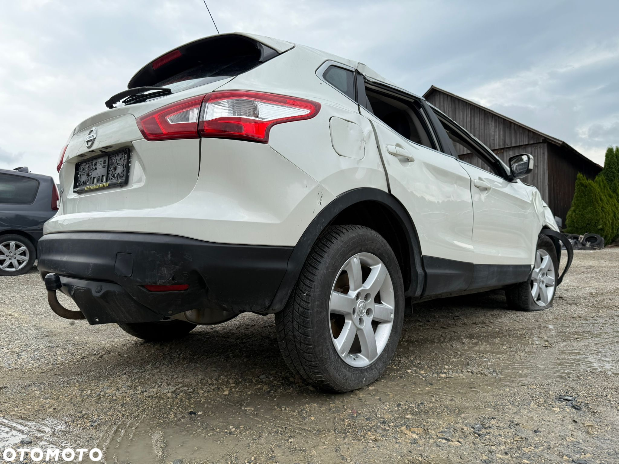 Nissan Qashqai 1.6 dCi TEKNA - 24