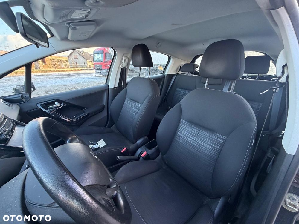Peugeot 208 HDi 68 Like - 9