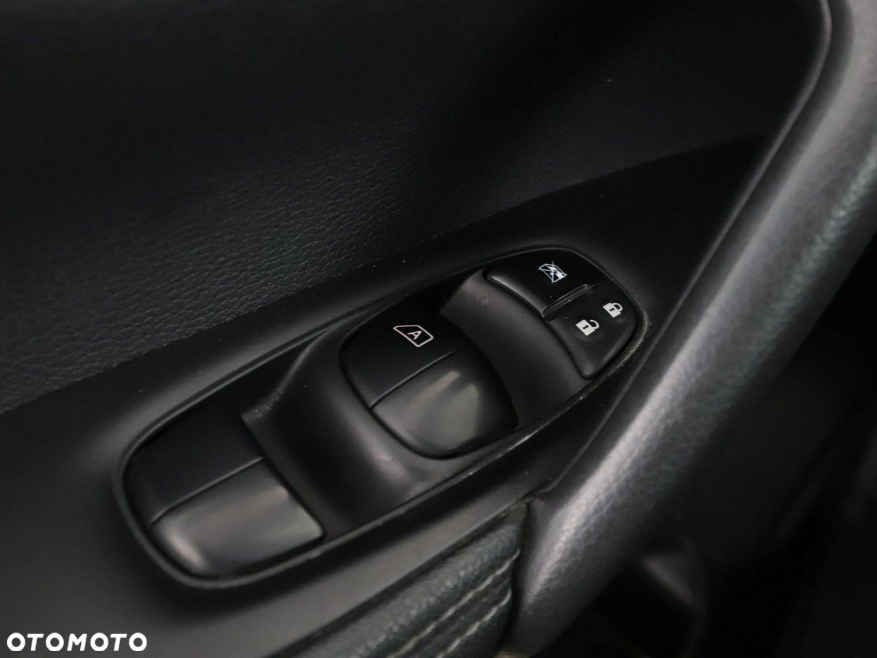 Nissan Qashqai - 30