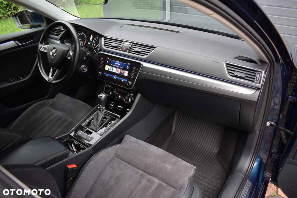 Skoda Superb 2.0 TDI 4x4 DSG Premium Edition - 34