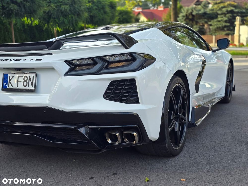 Chevrolet Corvette - 12