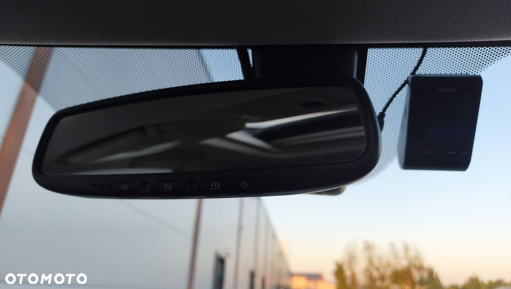 Mitsubishi Outlander - 23