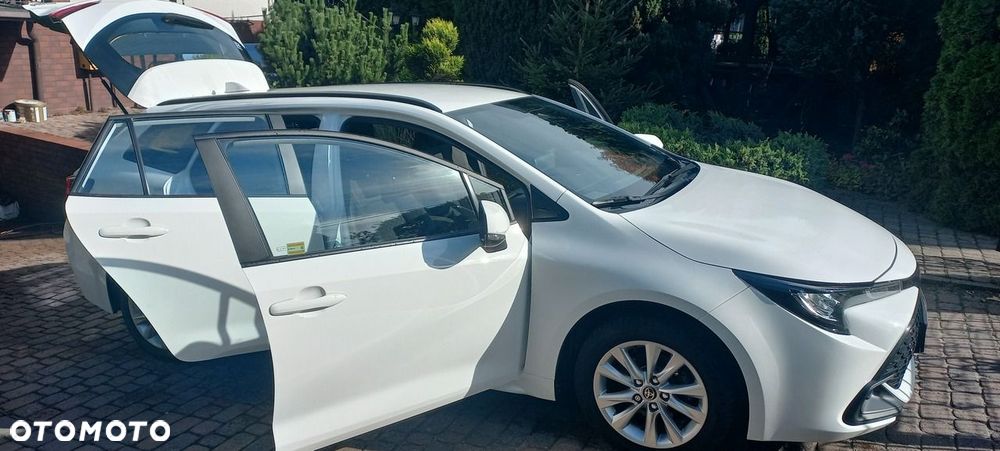 Toyota Corolla 1.8 Hybrid Comfort - 37