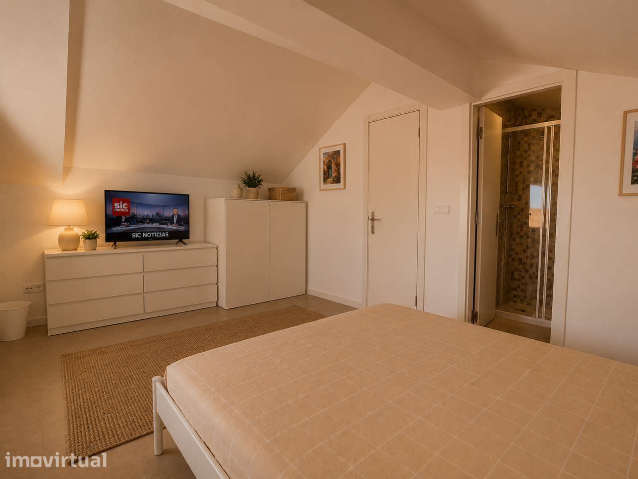Quarto com WC privativo - Grande imagem: 2/4